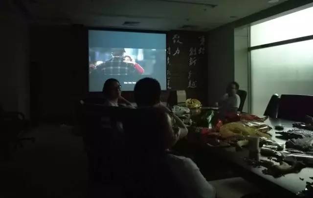 https://mmbiz.qlogo.cn/mmbiz_jpg/5gt20V4qkNWIqJwEKWo8UfxkibjibQYibHN4mibBcHkGpUmwg9icm876KFHzjcC3v6QUrxD6Qb8CTadWicU8t4wwVH4w/0?wx_fmt=jpeg