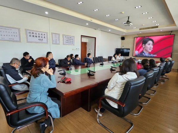 C:\Users\Administrator\Desktop\00.jpg C:\Users\Administrator\Desktop\00.jpg